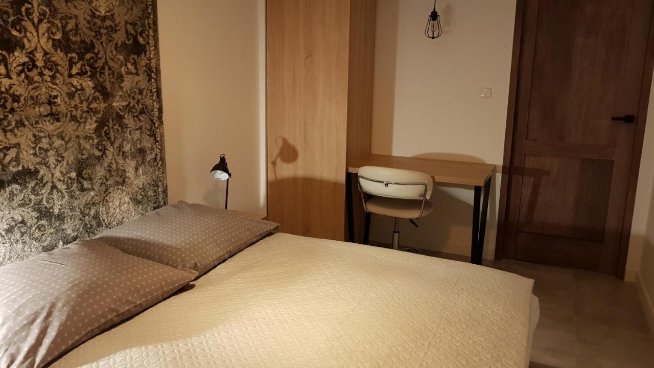 Apartament Julia Apartment Леско Екстериор снимка